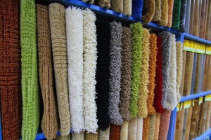 Как выбрать цвет коврового покрытия